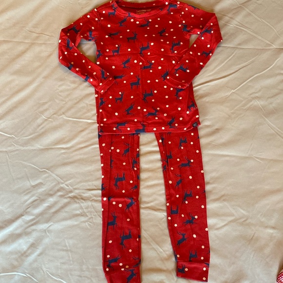 Gap size 5 Christmas pajamas bundle. Three set in great condition. - Picture 2 of 7